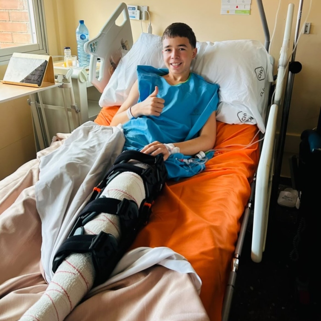 Molta força, Biel! 💪🏻

En Biel Abad, jugador del Juvenil del FC Calldetenes, ha estat operat amb èxit dels lligaments creuats de la cama esquerra.

Des del club li volem enviar molta força i ànims en aquest procés de recuperació. 

T’esperem ben aviat als terrenys de joc! 💛❤️

#orgullcalldetenenc