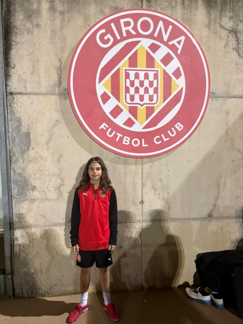 La Gal·la al Girona FC!La GAL·LA GONZALEZ JOFRE serà jugadora del Girona FC la propera temporada per incorporar-se al seu equip Aleví Femení.La capitana i jugadora de l’Aleví s11 A serà la primera jugadora de l’entitat que fa el salt al Girona FC. Després d’una gran temporada amb l’Aleví s11 a Segona Divisió, la Gal·la continuarà la seva progressió en el futbol base del club gironí. L’acord de col·laboració entre les dues entitats seguirà vigent per les properes temporades.Enhorabona Gal·la!#orgullcalldetenenca